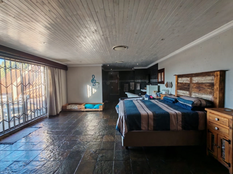 4 Bedroom Property for Sale in Vaalpark Free State